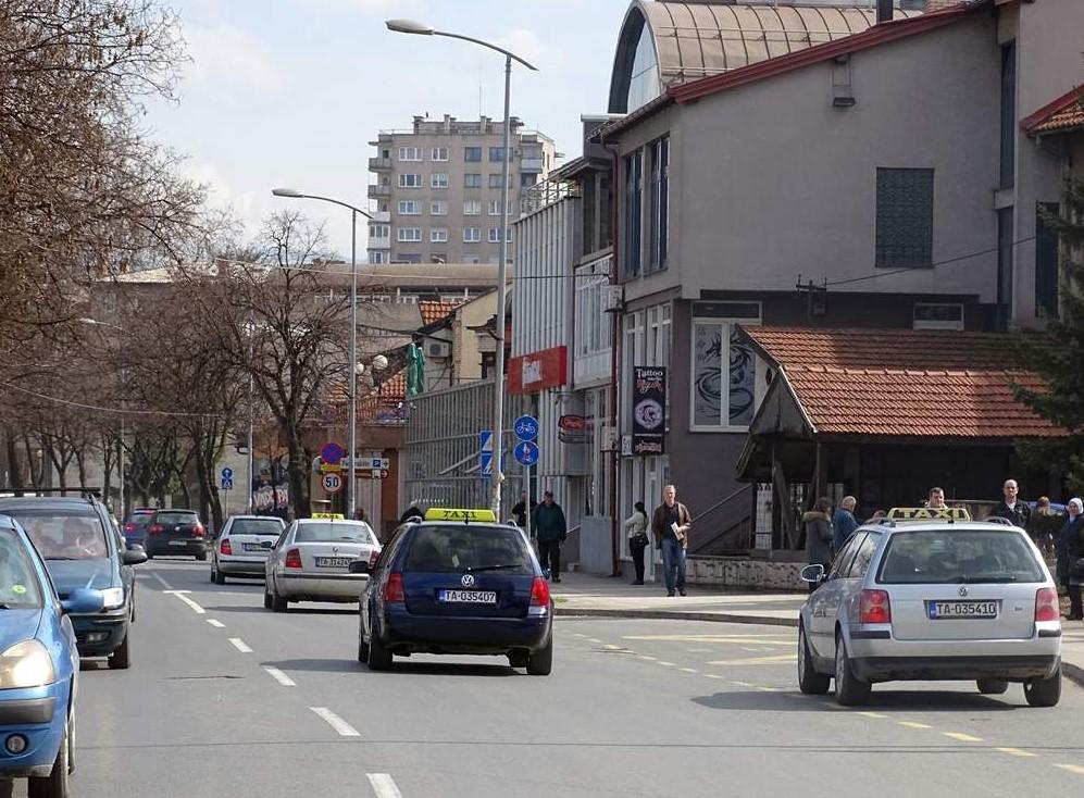 Taksisti očajni: Ne možemo zaraditi za  sebe, a kamoli da platimo dažbine državi - Avaz