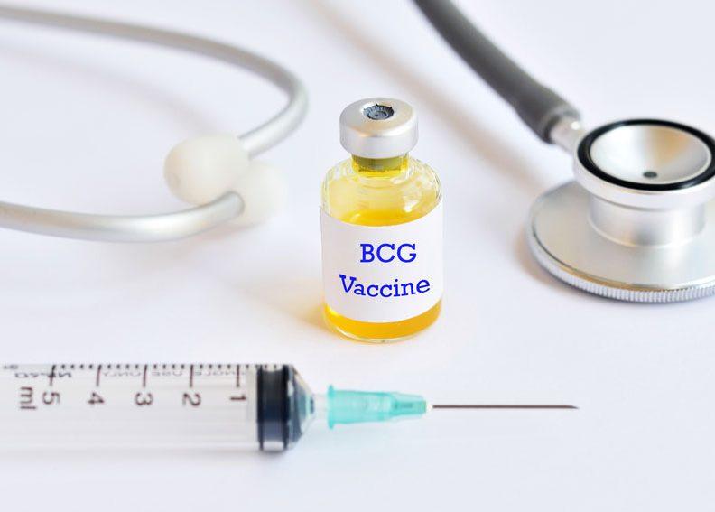 Neke zemlje već su počele provoditi vakcinisanje medicinskog osoblja BCG-om - Avaz