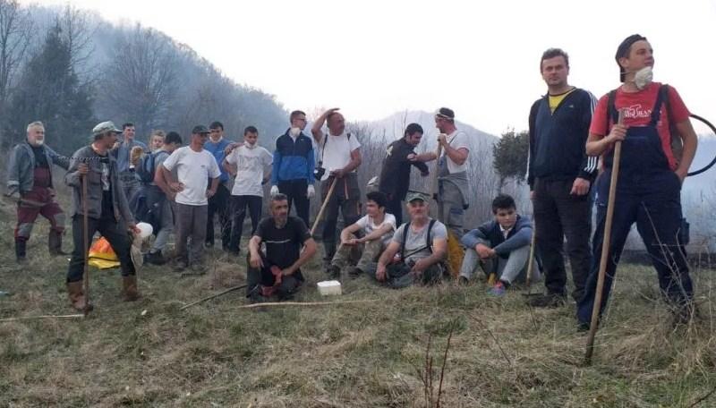 Gračac i Trišćani: Susjedi muslimani gase požar da bi katolici mogli proslaviti Uskrs