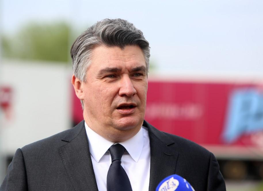 Zoran Milanović napustio obilježavanje operacije "Bljesak" zbog natpisa "Za dom spremni"