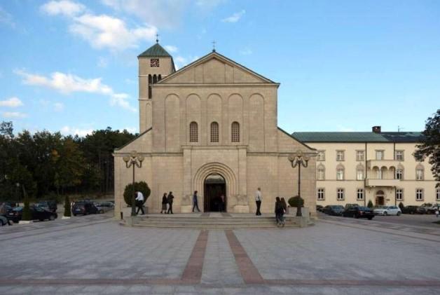 Crkva u kojoj će se služiti misa - Avaz