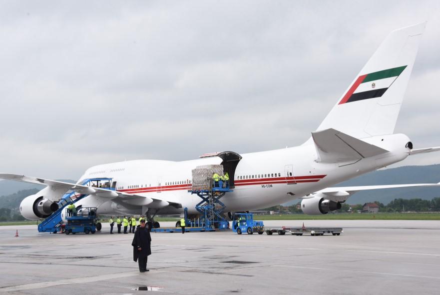 Na Aerodrom Sarajevo sletio Boeing 747 sa humanitarnom pomoći