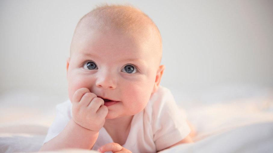 Kada bebe razlikuju boje