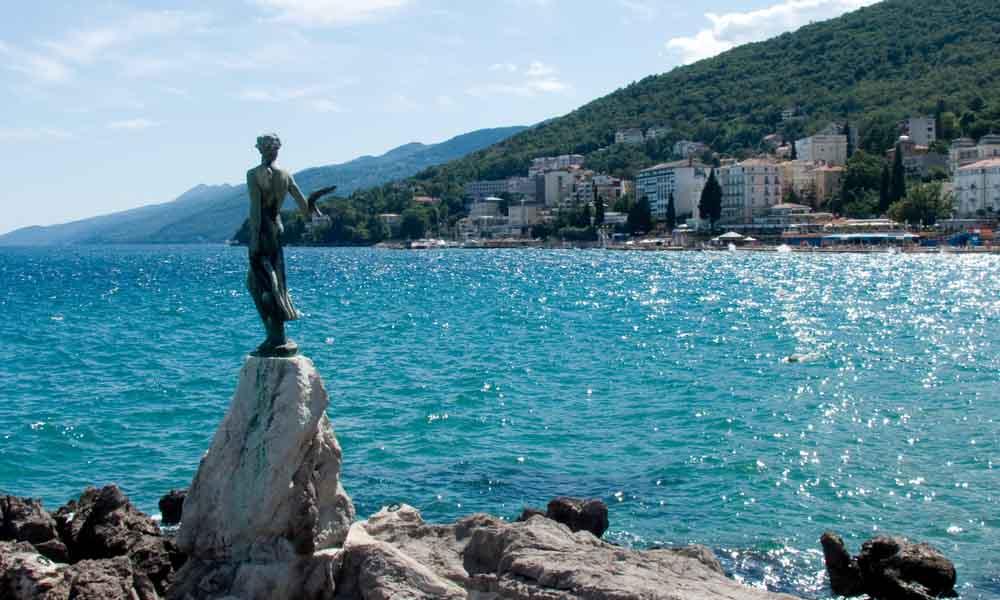 Drastičan pad cijena na Jadranu: Kuća s bazenom samo 48 eura