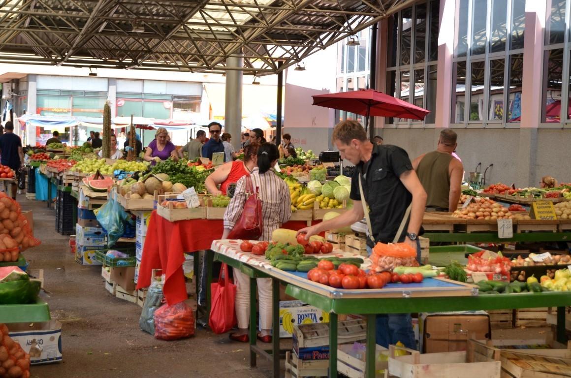 Voće i povrće nikad skuplje na pijacama