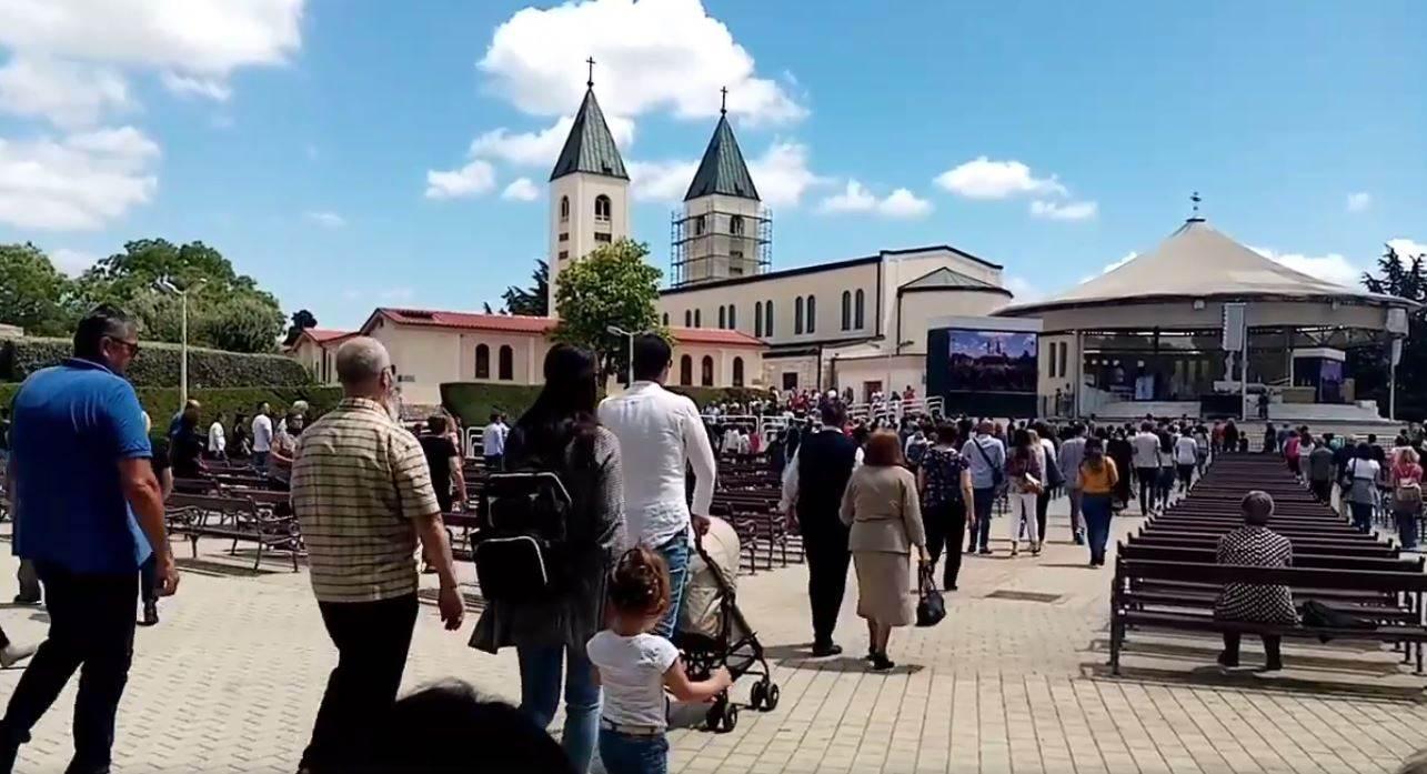 Nakon tri mjeseca, stotine vjernika na misi u Međugorju