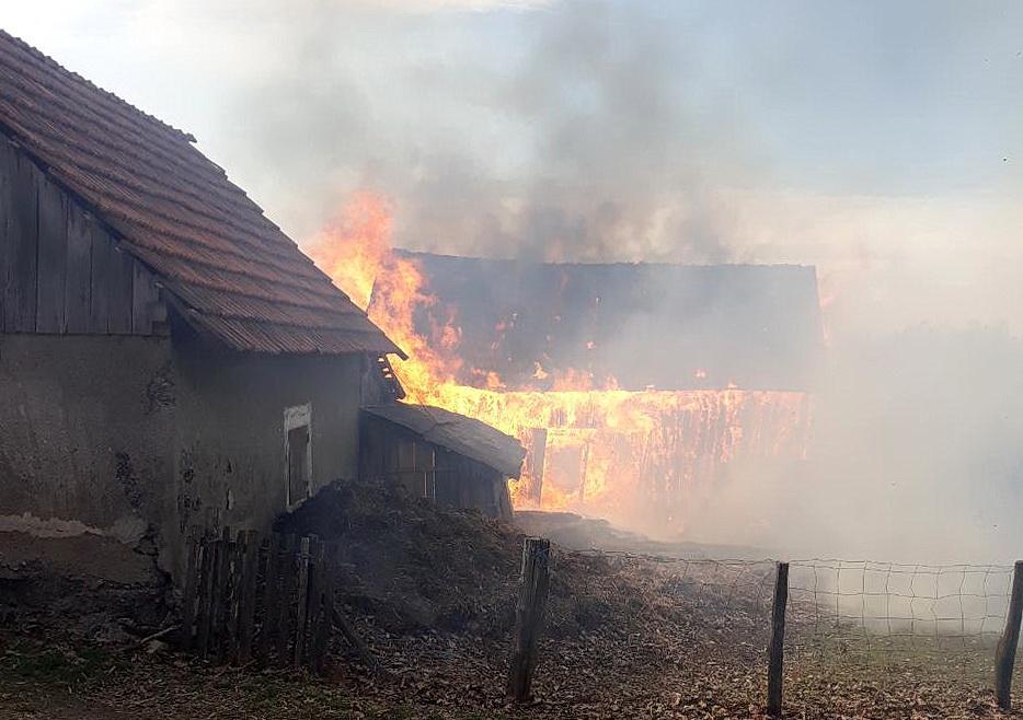 Starac stradao u požaru: 87-godišnjak izgorio u pomoćnom objektu