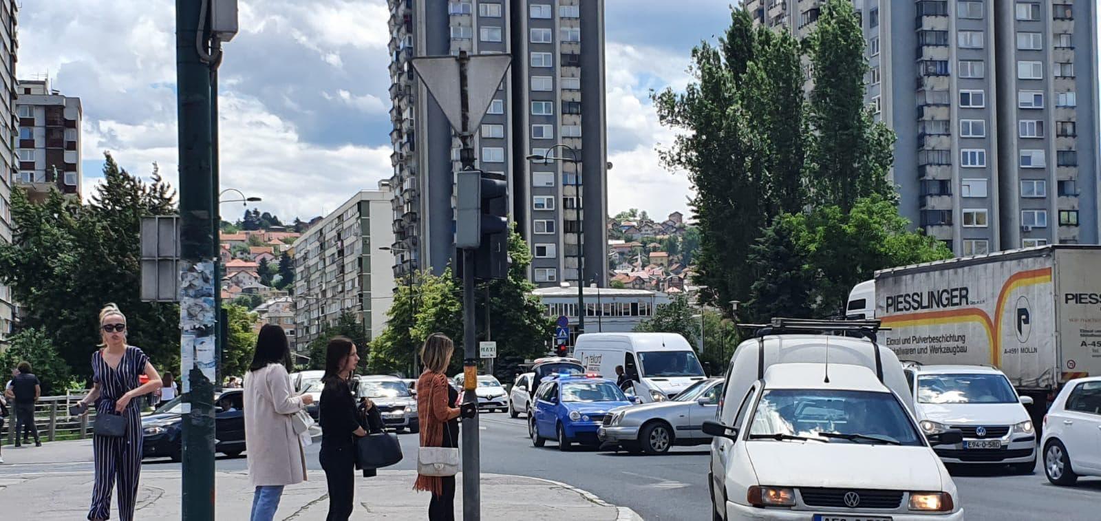 Sudarila se dva vozila, nema povrijeđenih