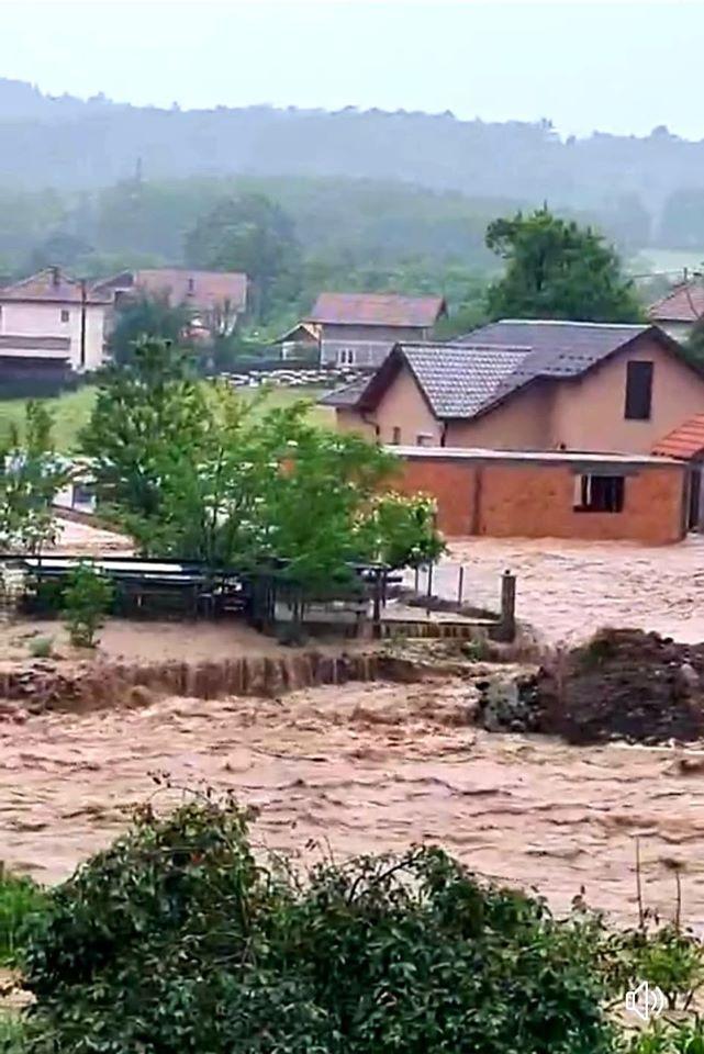 Ovako izgleda rijeka Jadrina kada plavi kuće u ovoj općini - Avaz