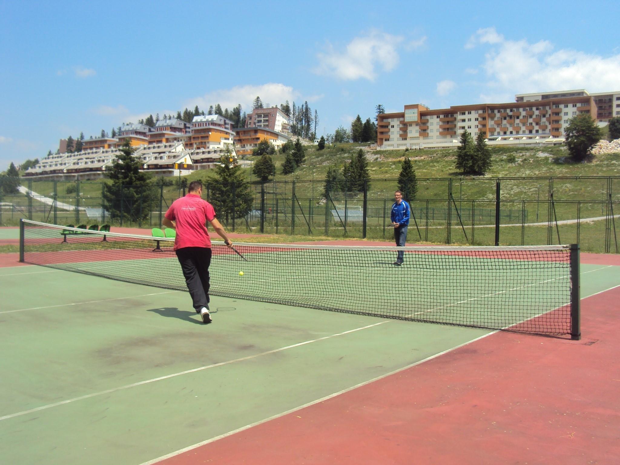 Tenis na svježem zraku - Avaz