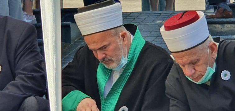 Tuga: Imam u Visokom zaplakao dok je učio Kur'an na ispraćaju žrtava genocida u Srebrenici