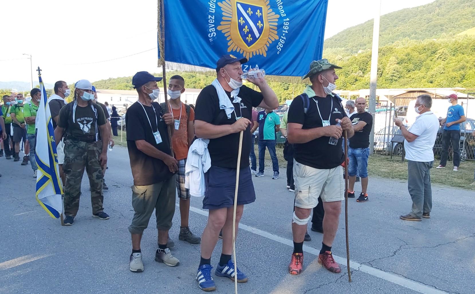 Marš mira stigao u Potočare: Učesnici prošli istim stazama smrti kao 1995.