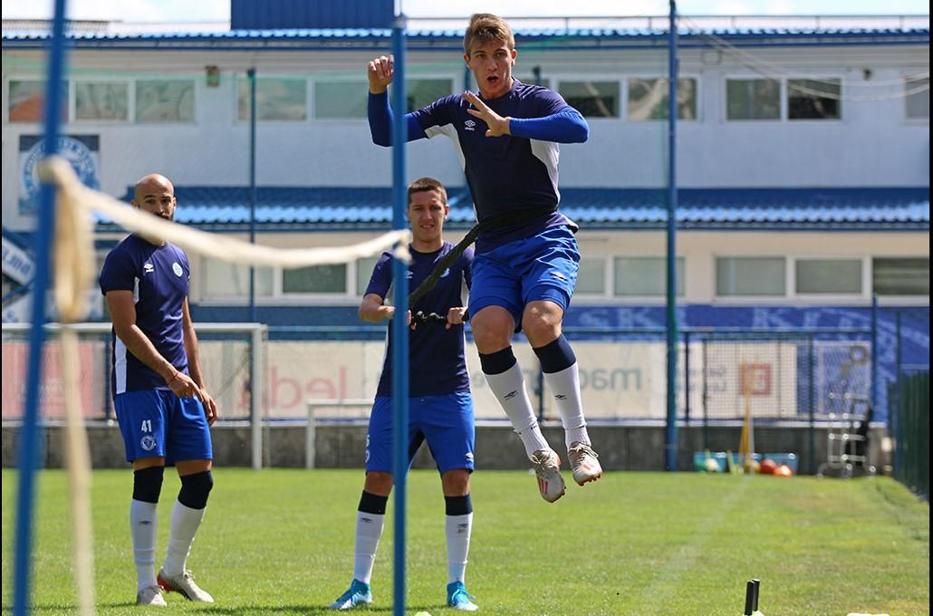 Drugi današnji trening na rasporedu je od 18.30 sati na pomoćnom terenu - Avaz