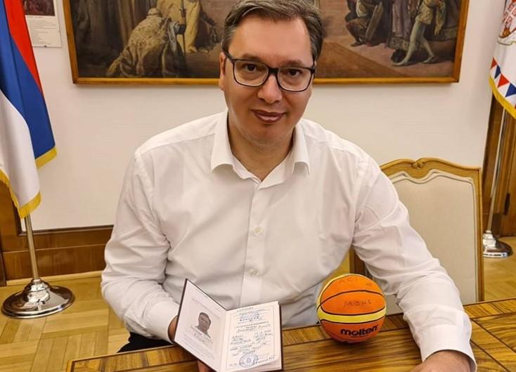 Aleksandar Vučić ponovo studira: Ostvaruje dječačke snove