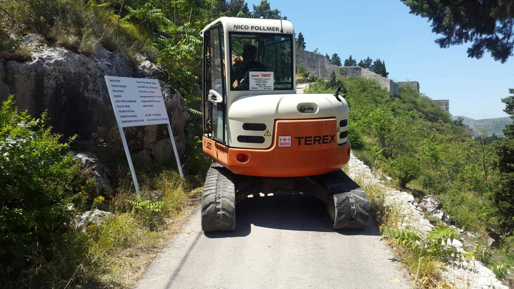 Na području Starog grada Stolac otpočeli radovi na izgradnji „prve postaje križnog puta“ - Avaz