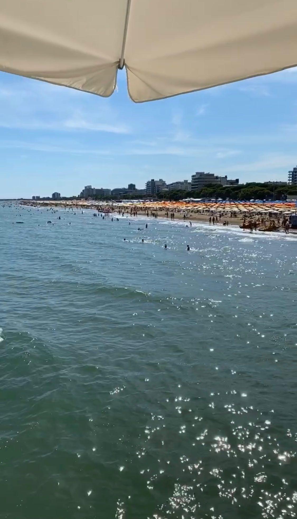 Dosta gostiju na plažama - Avaz