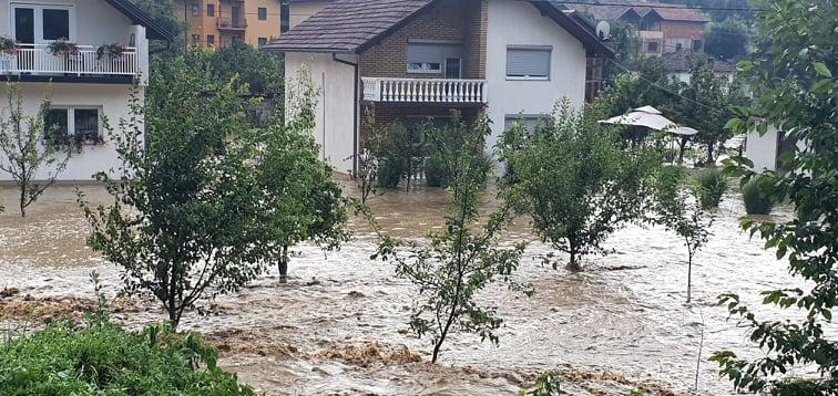 Mještani su pobjegli iz svojih domova - Avaz