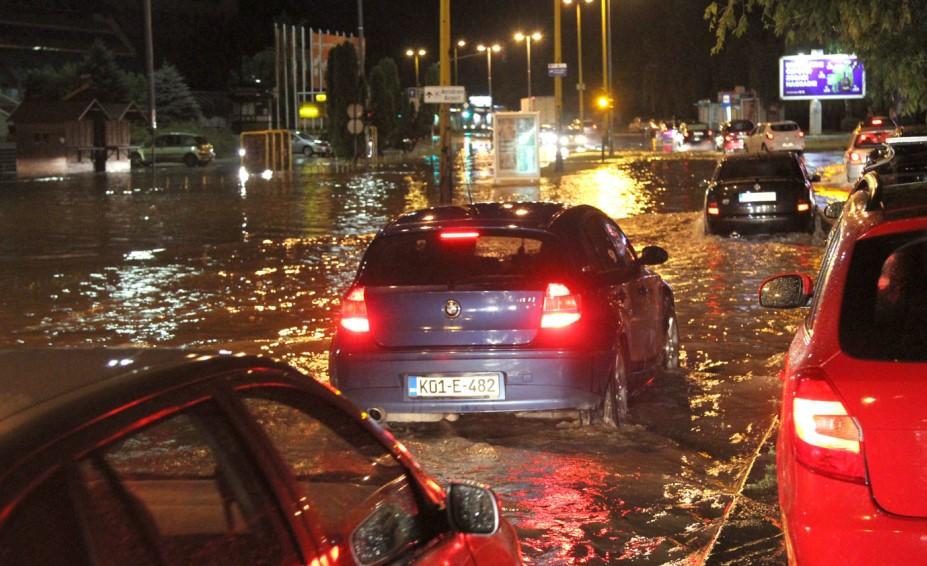 Nevrijeme pričinilo veliku materijalnu štetu - Avaz