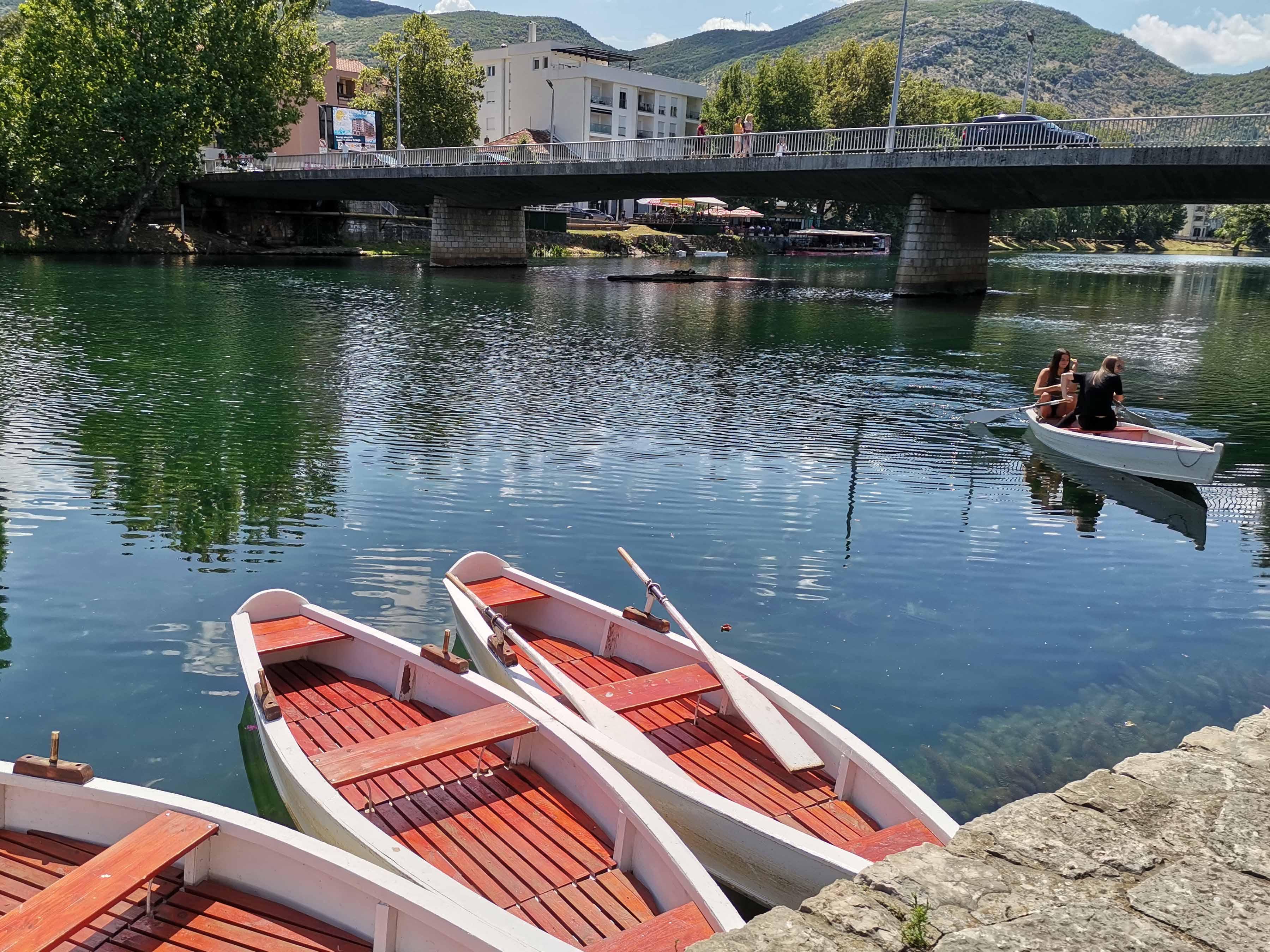 Građani nalaze način da se osvježe - Avaz