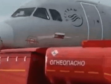 Sudar cisterne i aviona na moskovskom aerodromu