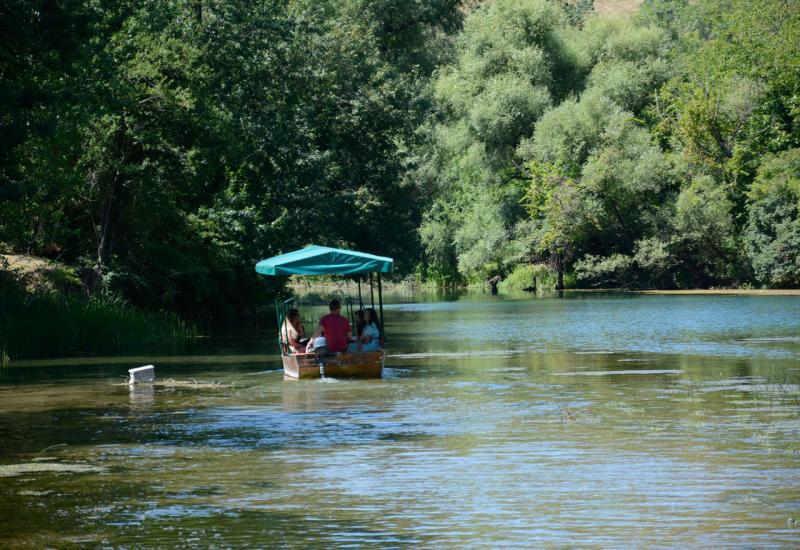 Vožnja barkom u Blagaju - Avaz