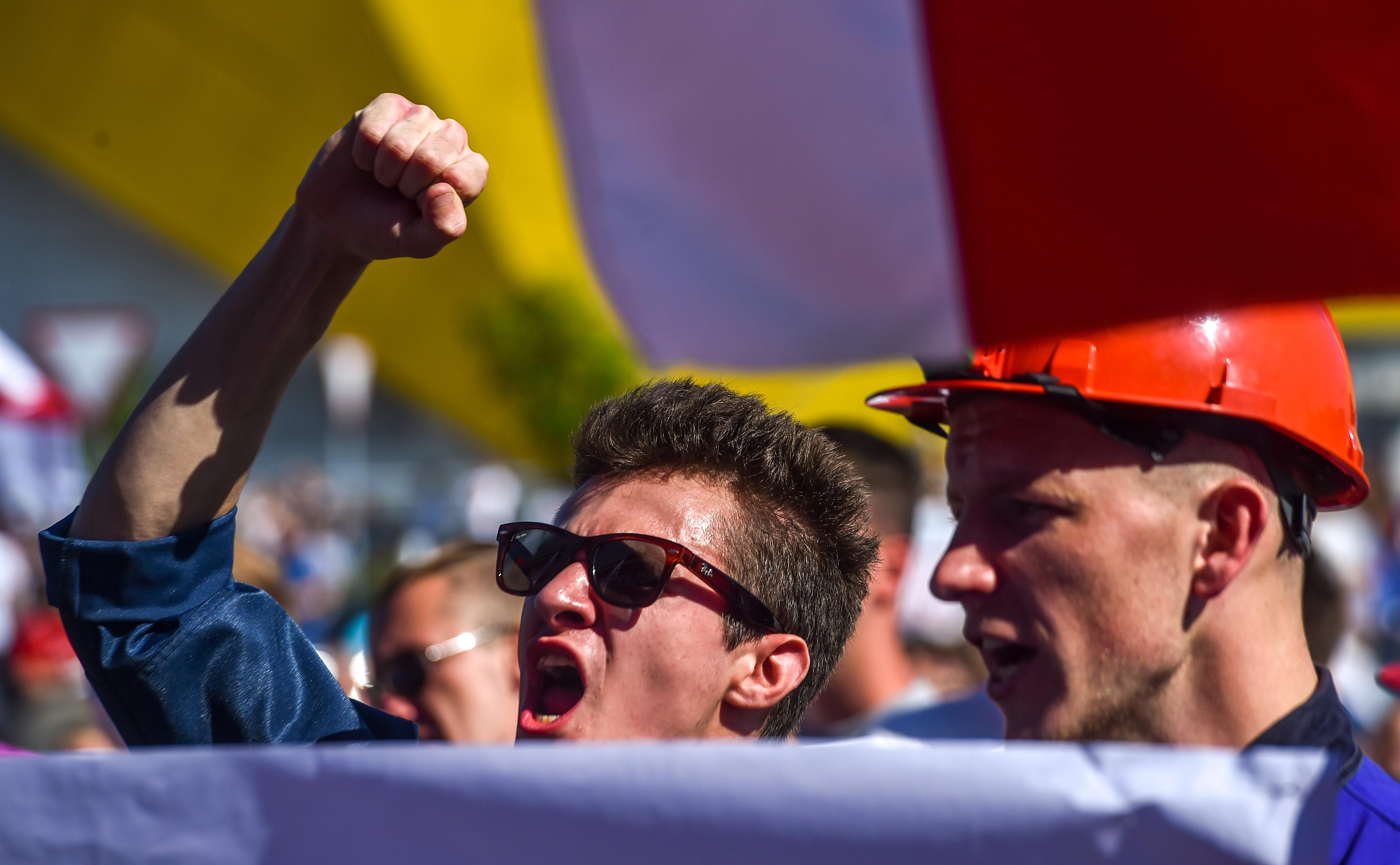 Demonstranti su se danas okupili ispred nekoliko tvornica i sjedišta državne televizije - Avaz