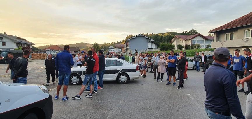 Građani Velike Kladuše i danas nastavljaju sa takozvanim stražama - Avaz