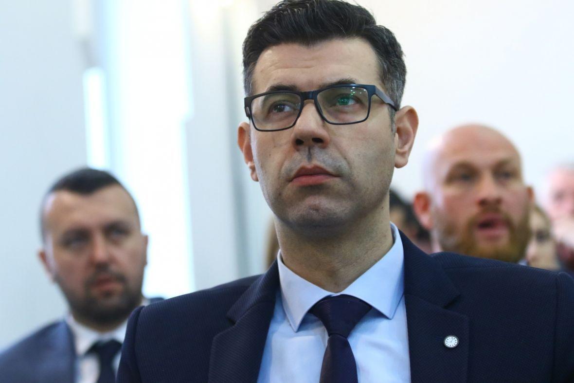 Ministar Anis Krivić: Izvršili smo više od 30 edukacija za više od 4.000 nastavnika - Avaz