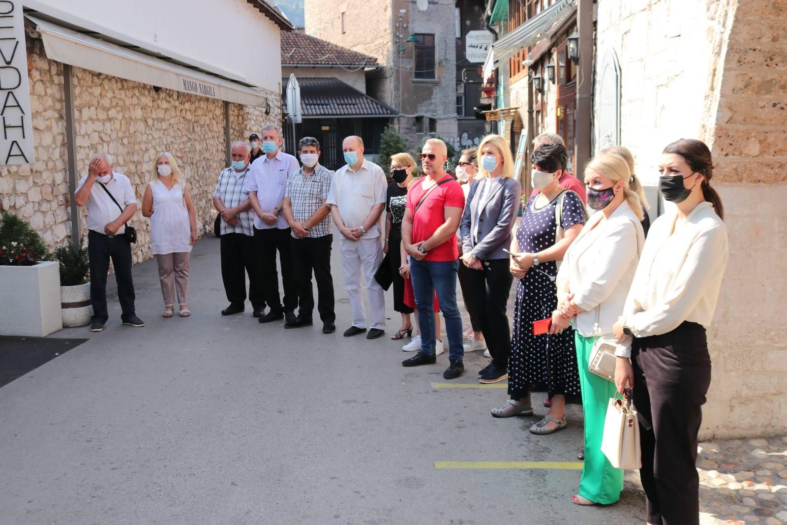 Obilježena 28. tužna godišnjica stradanja civila na Baščaršiji