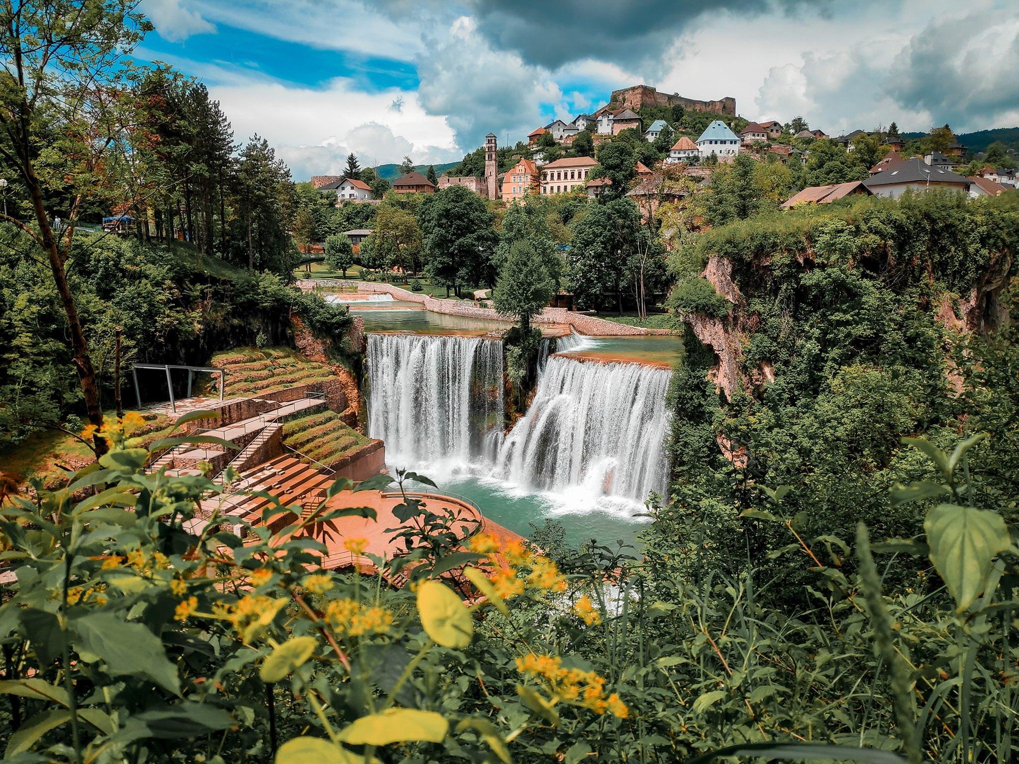 Jajce: Kraljevski grad s jedinstvenim spomenicima je idealan za odmor