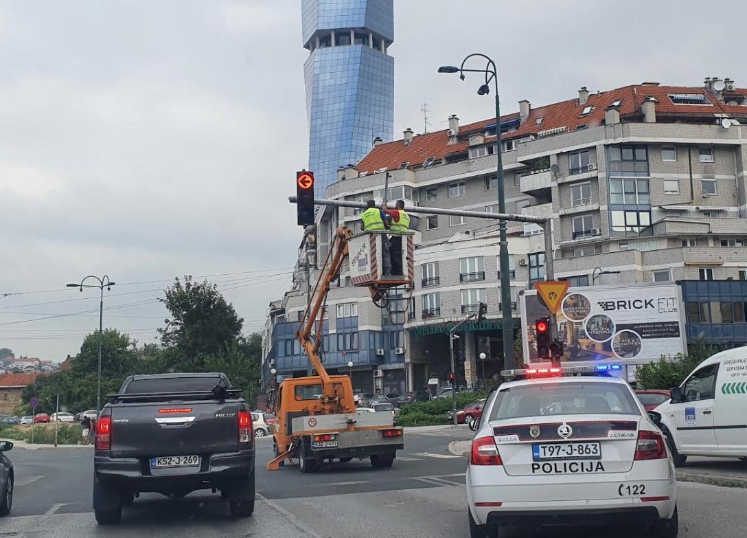 Veliki uspjeh: Nakon 14 dana semafor je "nadljudskim naporima" konačno popravljen