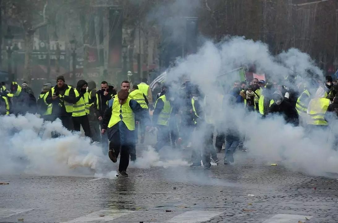 Detalj s današnjih demonstracija - Avaz