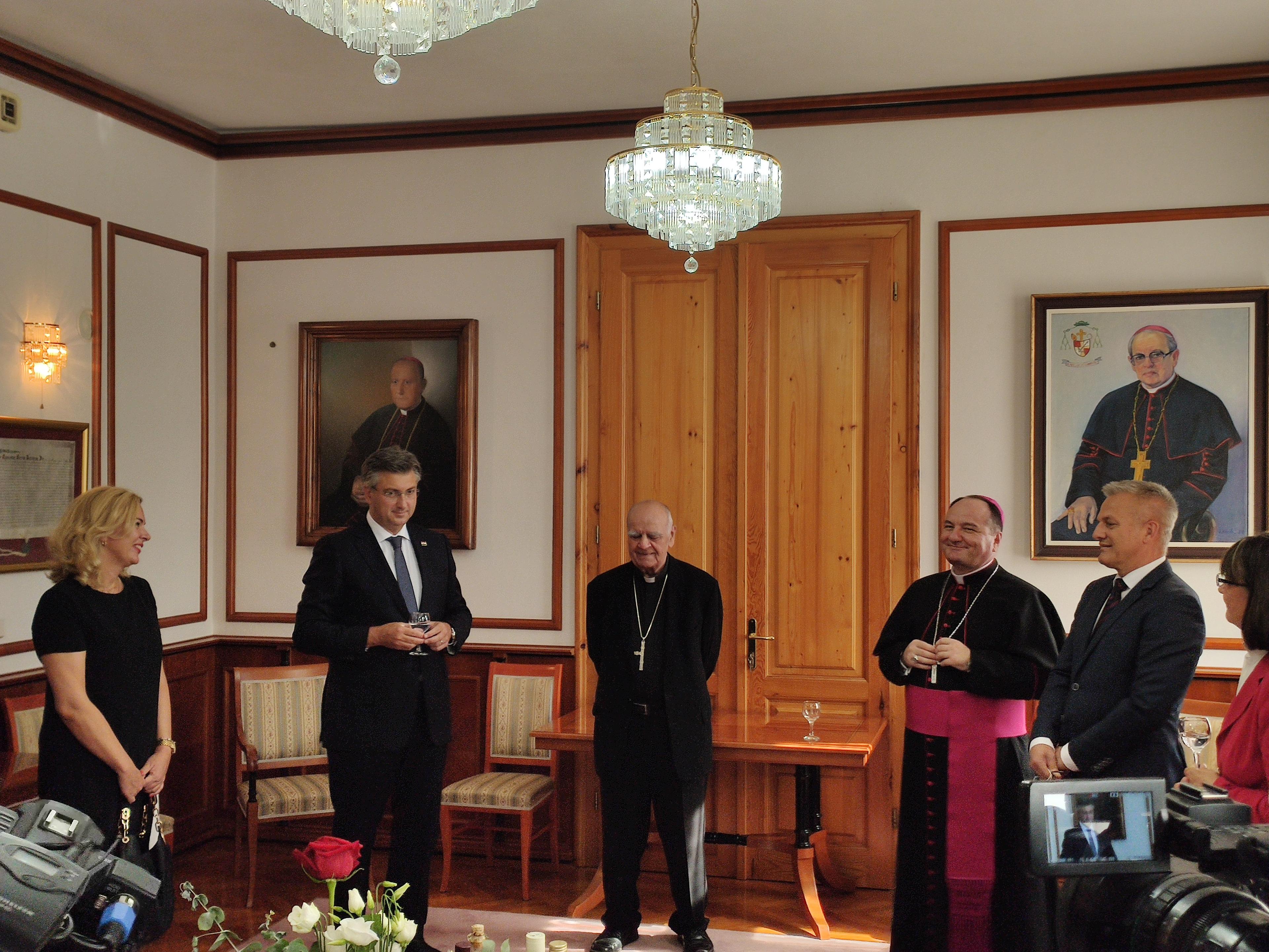 Plenković: Ustoličenje biskupa Palića izuzetno važno za položaj Hrvata u BiH