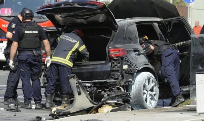 Automobil u potpunosti uništen - Avaz