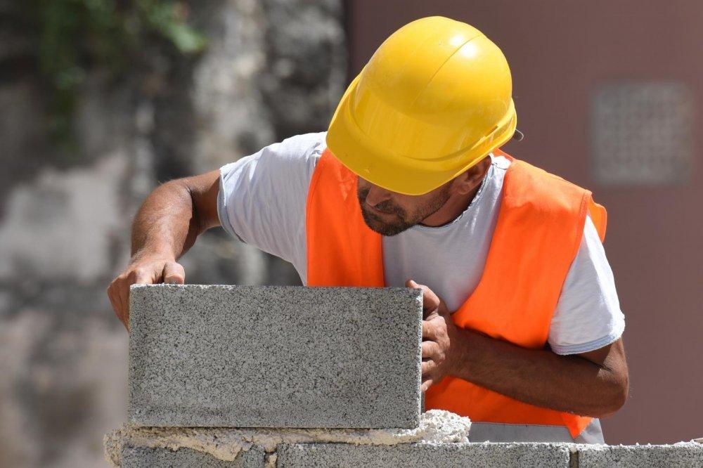 Strancima u Njemačkoj plaće 900 eura manje nego domaćima