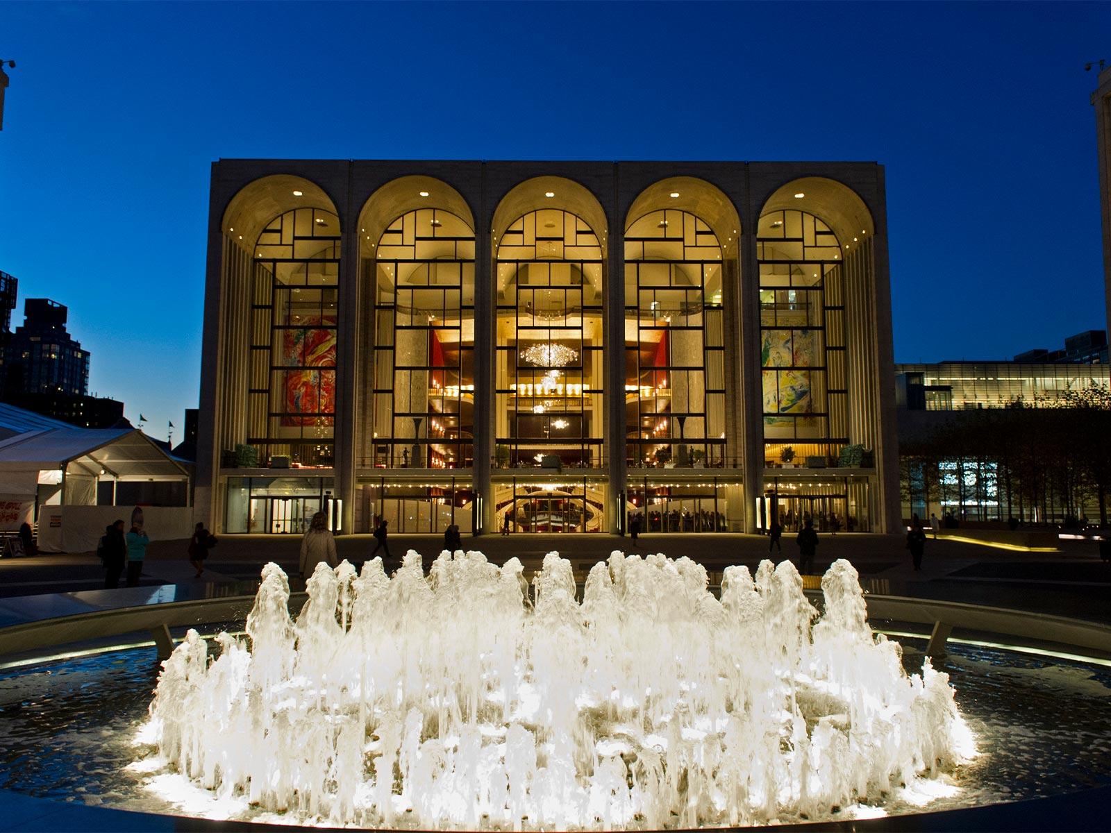 Metropolitan Opera ostaje zatvorena još godinu dana