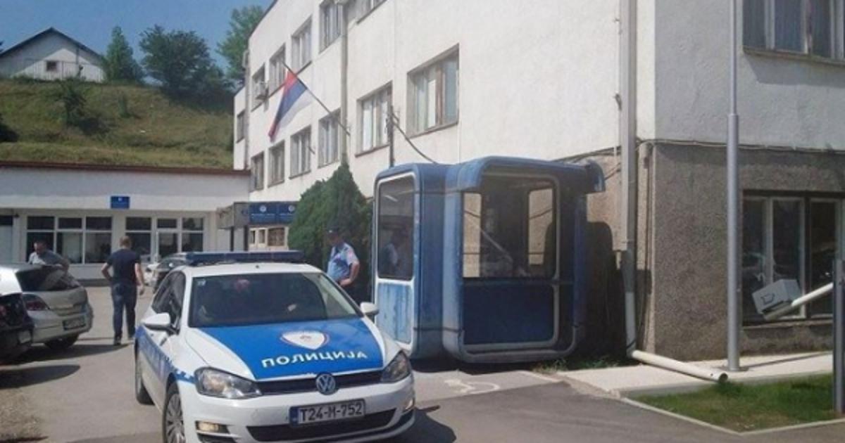 Nazvao policajca i prijetio mu da će ga ubiti