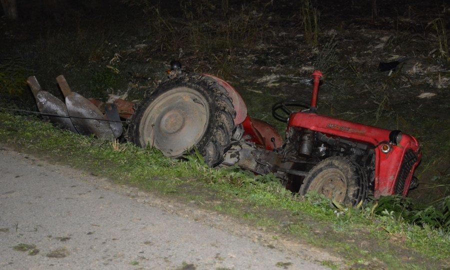 Poginuli otac i sin usljed prevrtanja traktora - Avaz