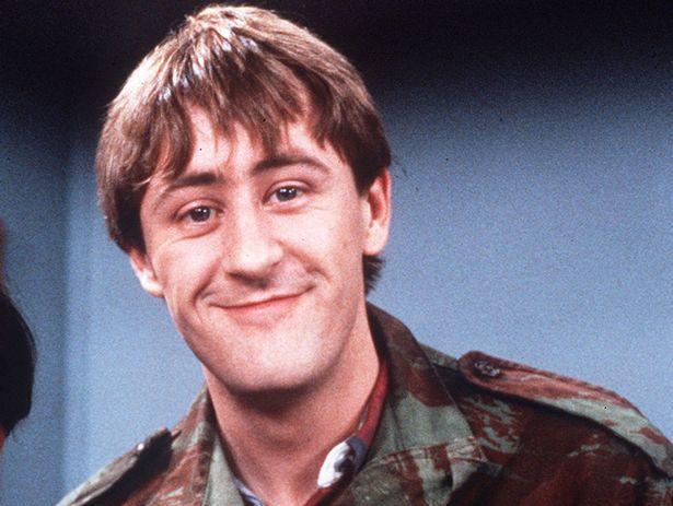 Nicholas Lyndhurst - Avaz