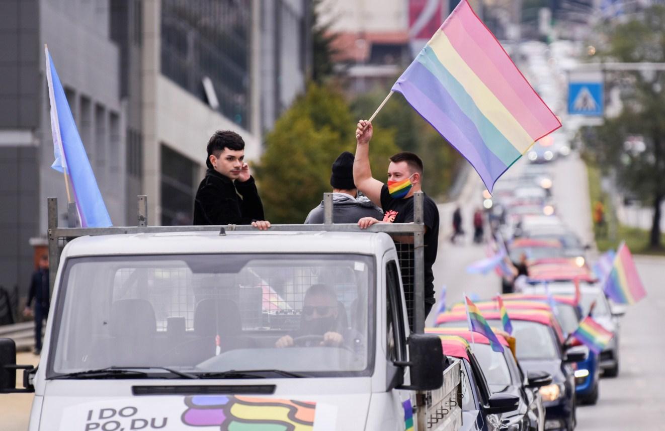 Učesnici parade ponosa - Avaz