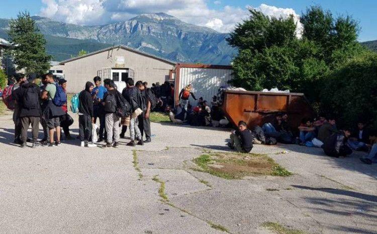 Migranti tvrde da su ih tukli hrvatski granični policajci - Avaz