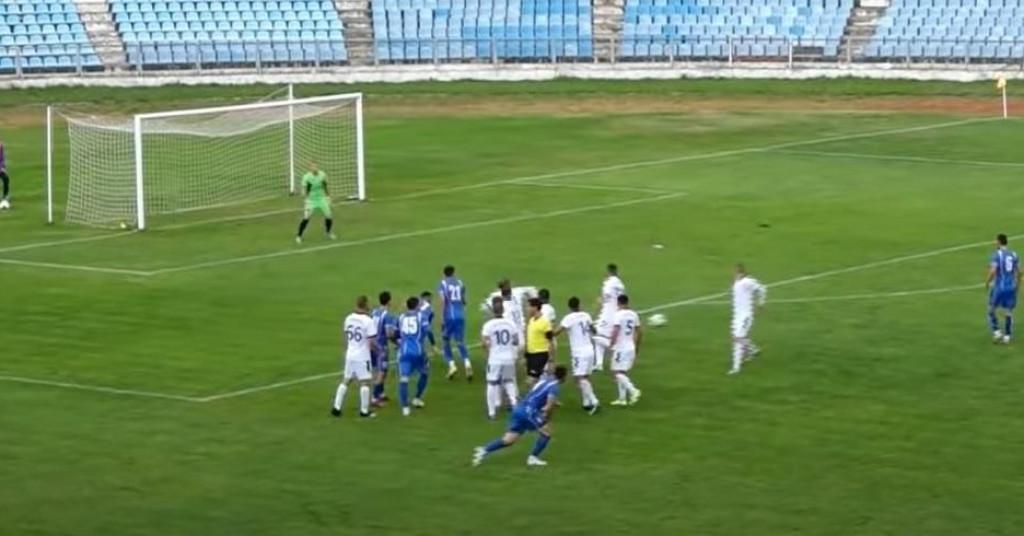 Dok su fudbaleri Sloge tokom prekida meča protestvovali kod sudije primili gol za 1:0