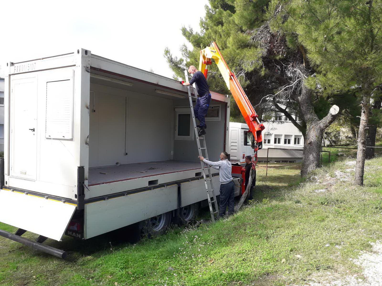 Kontejneri će biti korišteni kao respiratorne ambulante - Avaz