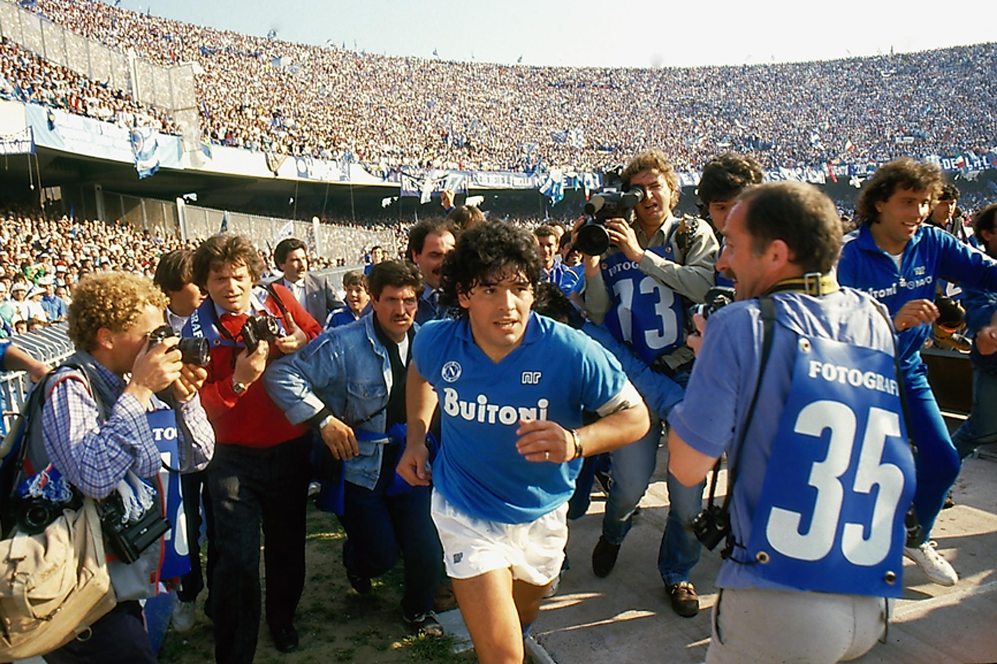 Stadion u Napulju zvat će se po Maradoni - Avaz