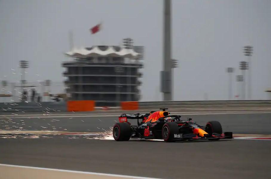 Verstappen beats Hamilton in final Bahrain practice