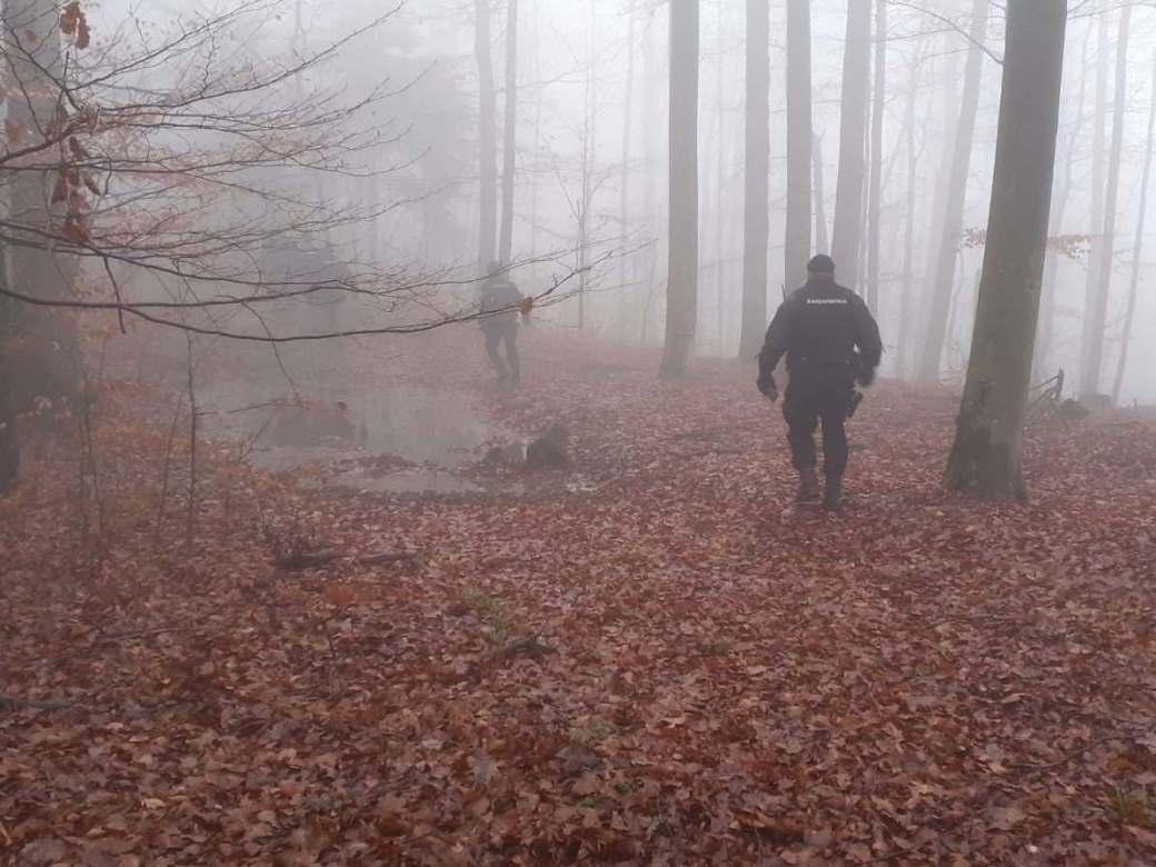 Policija na terenu - Avaz