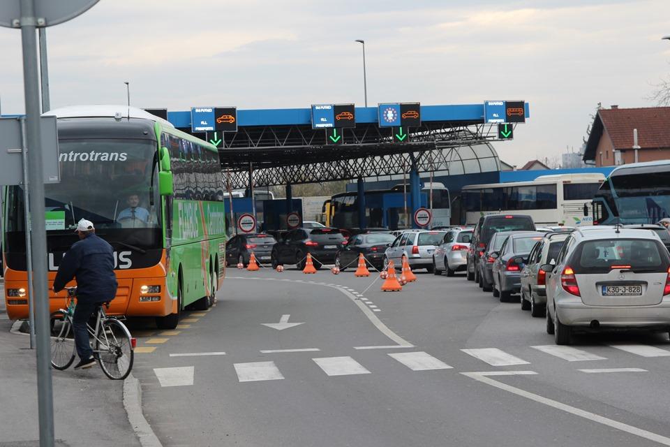 Hrvat zaražen koronom se vozio u autobusu iz BiH