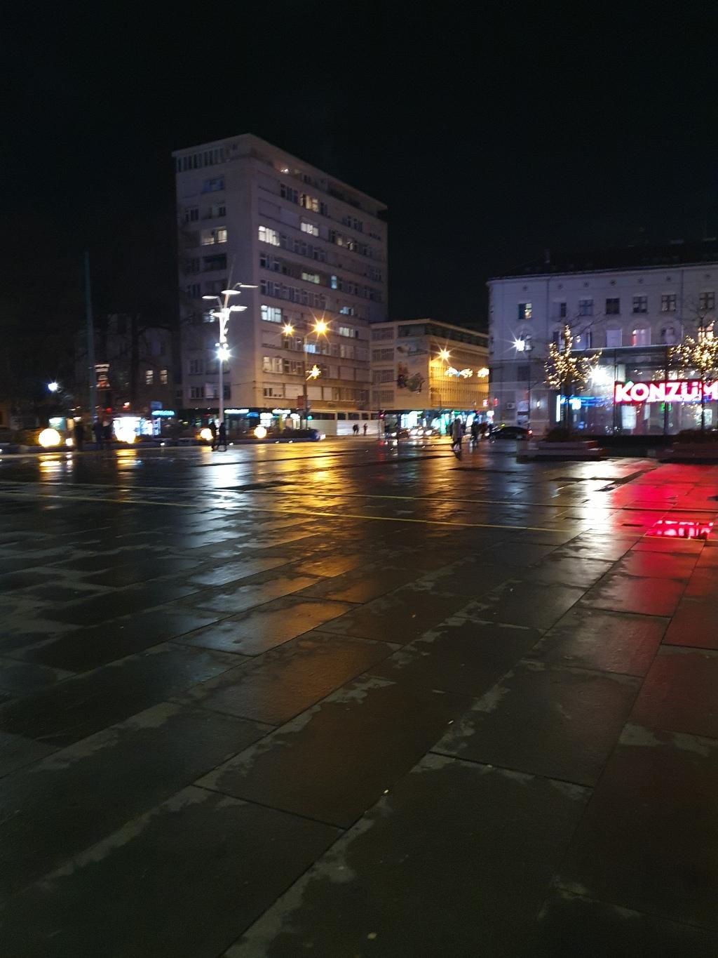 Mirno na ulicama Sarajeva - Avaz