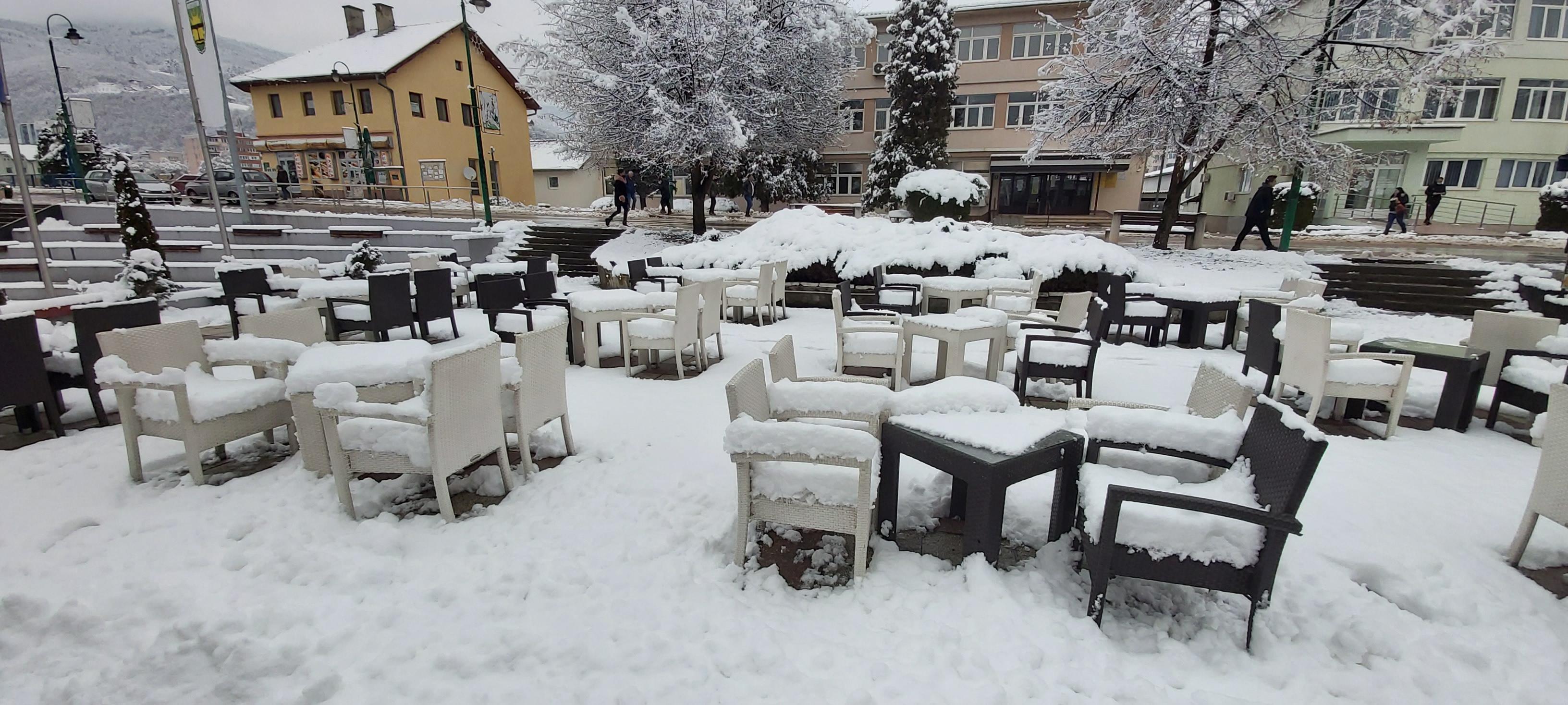 Intenzivne snježne padavine - Avaz