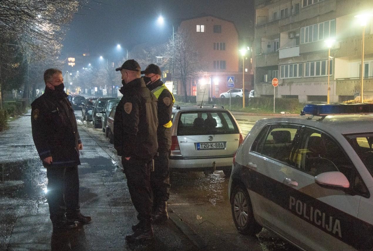 Policija na terenu - Avaz